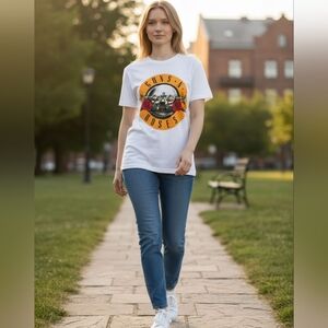 New Gun's N Roses White Graphic  T-Shirt